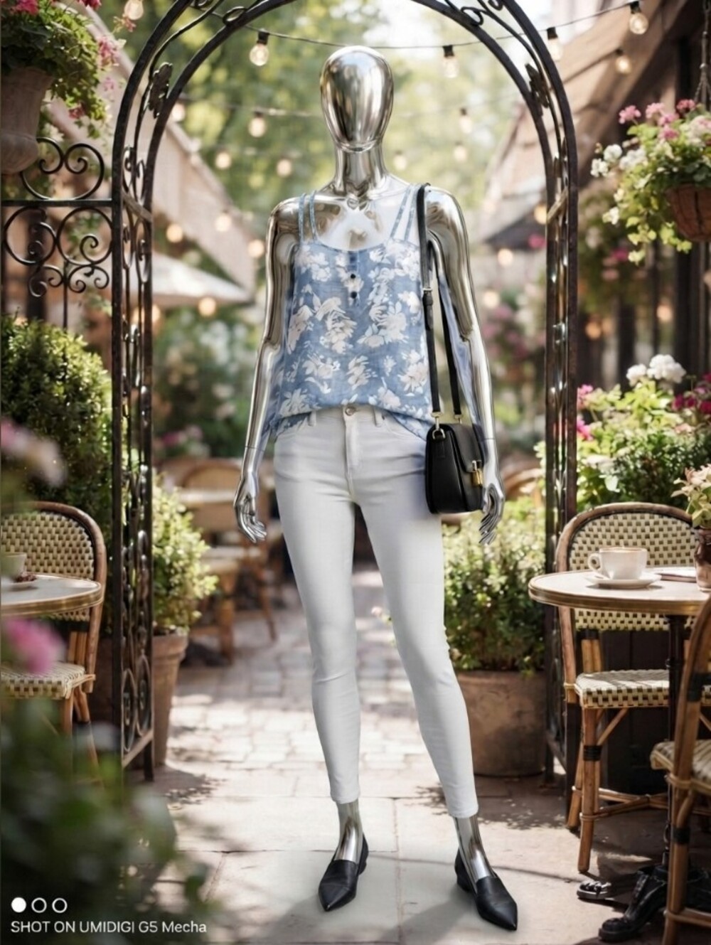 Light Blue & White Floral Tank Top 💙